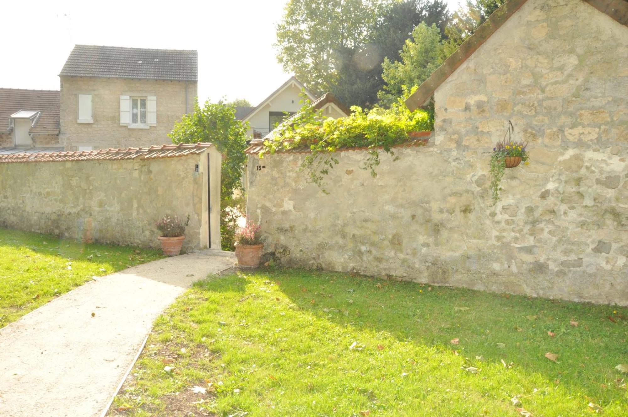 Nouveau Au Coeur De L'Isle Adam - Le Clos De L'Isle Bed & Breakfast Exterior photo